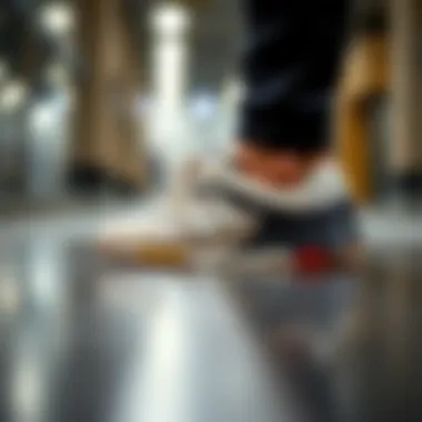 Notable New Balance İkonik 530: Beyaz, Gri ve Lacivert Kadın Spor Ayakkabının Önemi ve Özellikleri Notable New Balance İkonik 530: Beyaz, Gri ve Lacivert Kadın Spor Ayakkabının Önemi ve Özellikleri