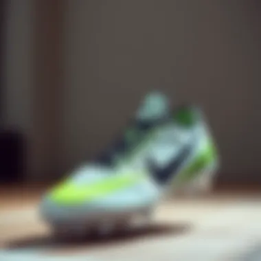 Nike Mercurial Halı Saha Bilekli showcasing sleek design and performance features