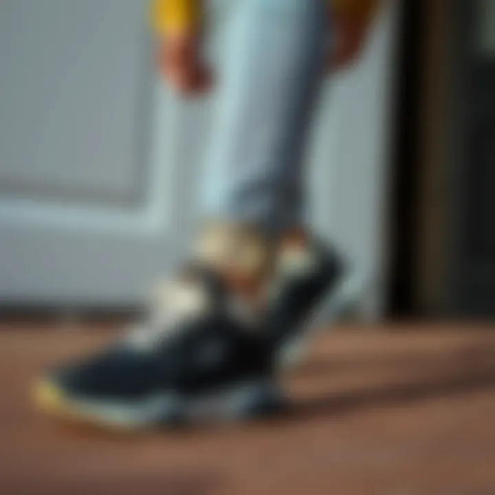 Styling with Skechers D'LUX Walker Fashionable outfit complemented by Skechers D'LUX Walker black shoes